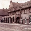 Macharovo náměstí – centrum Ořechovky - 1 Ořechovka-ústřední-budova