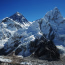 Mount Everest - Mt,Everest vlevo