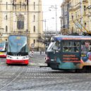 Výluka tramvají mezi Hradčanskou a Strossmayerovým náměstím - 2 tramvaje