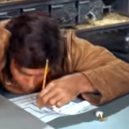 Růže pro Algernon - 26 – Film Charly (1968) -Hledání cesty v bludišti – youtube