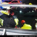 Pražští hasiči vyprošťovali seniorku zaklíněnou pod tramvají. Nehodu nepřežila - Hasiči, tramvaj, Praha