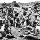 Bitva o Okinawu 1945 - Američané zajali na Okinawě skoro 7000 zajatců, neobvykle vysoký počet v porovnání s předešlými taženími – wikipedie