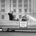 Jacqueline Kennedyová - Attorney General Robert Kennedy with wife Ethel in President John F. Kennedy’s inaugural parade