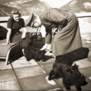 Eva Braunová - Eva sesvými miláčky – Scottish Terrier and Dog News