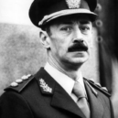 Isabel Martínez de Perón - Generál Jorge Rafael Videla (1976)zinscenoval puč, který svrhl prezidentku Perónovou – wikipedia