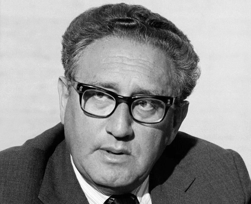 Ukončil válku ve Vietnamu a dostal za to Nobelovu cenu za mír. Brilantní a nedoceněný Henry Kissinger