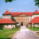 Bitva u Holíče 1315 - Hrad Holíč byl zabrán Matúšem Čákem Trenčianským a 12. července 1315 dobyt českým králem Janem Lucemburským – wikipedie