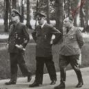 Bormann - Joachim von Ribbentrop, Adolf Hitler a Martin Bormann . – fdb