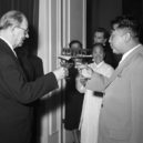 Kim Ir-sen - Kim Ir-sen a Antoním Zápotocký v Praze roku 1956. – týden