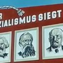 Východoněmecké povstání 1953 - Marx – Enegels – Lenin (Stalin schází) – Socialismus zvítězí – youtube