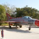 Meir Amit - MiG-21 vystavený v Muzeu Izraelského vojenského letectva na základně Chacerim – wikipedie