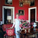 Nancy Reaganová - Nancy fotografovaná pro časopis Vogue v Bílem domě (Červená místnost) – 1981
