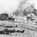 Lord Mountbatten - Obojživelná operace u Dieppe, vlastně průzkum bojem, skončila katastrofou – wikipedie