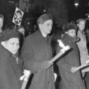 Olof Palme - Olof Palme pochodoval proti vietnamské válce s vyslancem Severního Vietnamu ve Stockholmu v roce 1968 – wikipedia