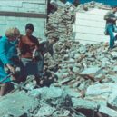 Pat Nixonová - Pat Nixon navštívila Peru po zemětřesení v červnu 1970 – wikipedia