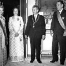 Isabel Martínez de Perón - Perónovi s rumunským diktátorem Ceausescuem a jeho ženou (uprostřed) – wikipedie