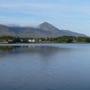 Svatý Patrik - Pohled na horu Croagh Patrick, kde sv. Patrik 40 dní poustevničil – wikipedia