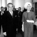 Monacký kníže Rainier III. - Princ Rainier III. a princezna Grace na recepci v Bílém domě 24. května 1961 – wikipedia