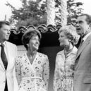 Ronald Reagan (1911-2004) - Reaganovi se setkali s prezidentem Richardem Nixonem a první dámou Pat Nixonovou (1970) – wikipedia