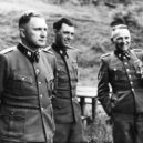 Mengele - Richard Baer, Josef Mengele a Rudolf Höss v Auschwitz, 1944 – wikipedia
