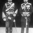 Císař Vilém II. (1859-1941) - S bratrancem Mikulášem II. v roce 1905 (mají vyměněné uniformy) – wikipedie
