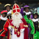 Sinterklaas a Černý Pete - SINTERKLAAS SE SVOU DRUŽINOU – Stuff Dutch People Like