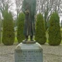 Otec Flanagan a jeho Boys Town - Socha Otce Flanagana v Byllymor – wikipedia