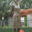 Pat Nixonová - Socha Pat Nixon v místech jejího dětství v Kalifornii, Nyní Park pat Nixonové – wikipedia