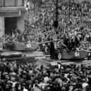Východoněmecké povstání 1953 - Sovětské tanky v desetitisícovém davu lidí v Berlíně – Bundeszentrale für politische Bildung