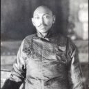 Jak Britové dobyli Tibet - Třináctý dalajláma Thubtän Gjamccho (1876-1933) – fotografie z roku 1910 – wikipedia