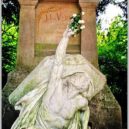Jules Verne - Verneův hrob v Amiensu
