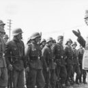 Vlasov - Vlasov s vojáky Ruské osvobozenecké armády – wikipedie
