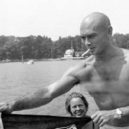 Yul Brynner - Yul Brynner se svou první ženou Virginií Gikmore (1919 – 1986) – www.whosdatewho