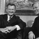 Zbigniew Brzeziński - Zbigniew Brzezinski a západoněmecký kancléř Helmut Schmidt – Yahoo Finance