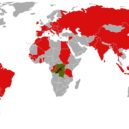 Che Guevara - Země, které Che Guevara navštívil (červená barva) a ty, ve kterých se zúčastnil ozbrojené revoluce (zelená barva)-wikipeia