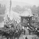 Báječní muži s klikou - most Františka I. 1901