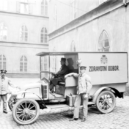 Kardinál Duka požehnal novým sanitkám - wertzhn