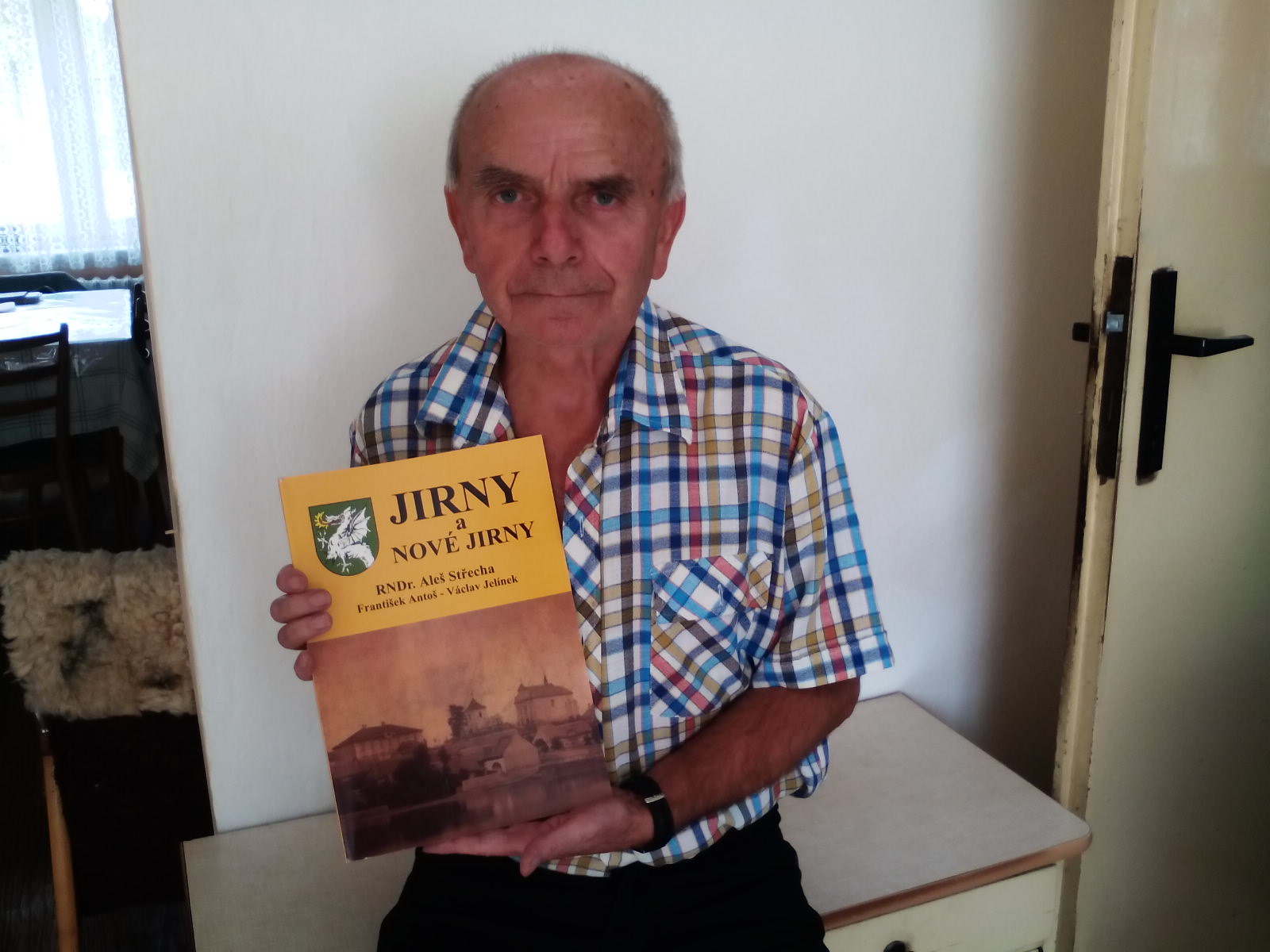Vesnice by měla zůstat vesnicí, říká neformální kronikář obce Jirny Václav Jelínek
