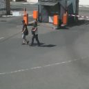 Vykradli auto na holešovické tržnici, nepoznáváte je? - Podezřelí, Zloději, Holešovice