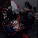 Přilepšení k důchodu? Senior využil nestřeženého okamžiku a ukradl kabelku. - Senior zloděj