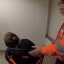 VIDEO: Opilá matka tříleté holčičky napadala kolemjdoucí v obchodním centru. Nadýchala téměř 3,5 promile - Opilá matka