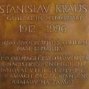 Újezd nad Lesy nezapomíná na antifašistu, generála a učitele Krause - Kraus – pametni deska – foto archiv MC P21