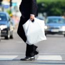 Igelitky v obchodech zdarma? Od nového roku na ně zapomeňte - plastiková taška, igelitka, nákup