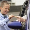 Čelákovice – muž láká děti do auta - Únos dětí, dítě, chlapec, bonbon, auto