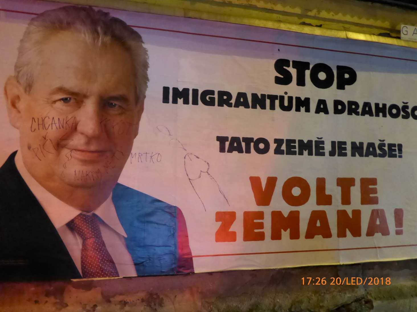 Mladík napsal sprosťárny na předvolební plakát Zemana. „Kampaň mě pěkně naštvala,“ vysvětlil
