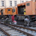 Na Malostranské probíhá výměna kolejnic za nové - Praha 1 Malostranská doprava omezený Výměna kolejnic