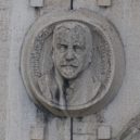 Galerie: Znáte historii Hlávkova mostu? - Hlávkův_most,_západní_strana,_reliéf_2_-_Vladimír_Srb