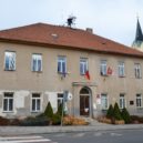 Občany Mníšku pod Brdy trápí hluk z dálnice. Město usiluje o protihlukovou směnu - Mníšek pod Brdy – Obecní úřad