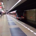 Metro Budějovická - Praha,_Budějovická,_odjíždějící_vlak