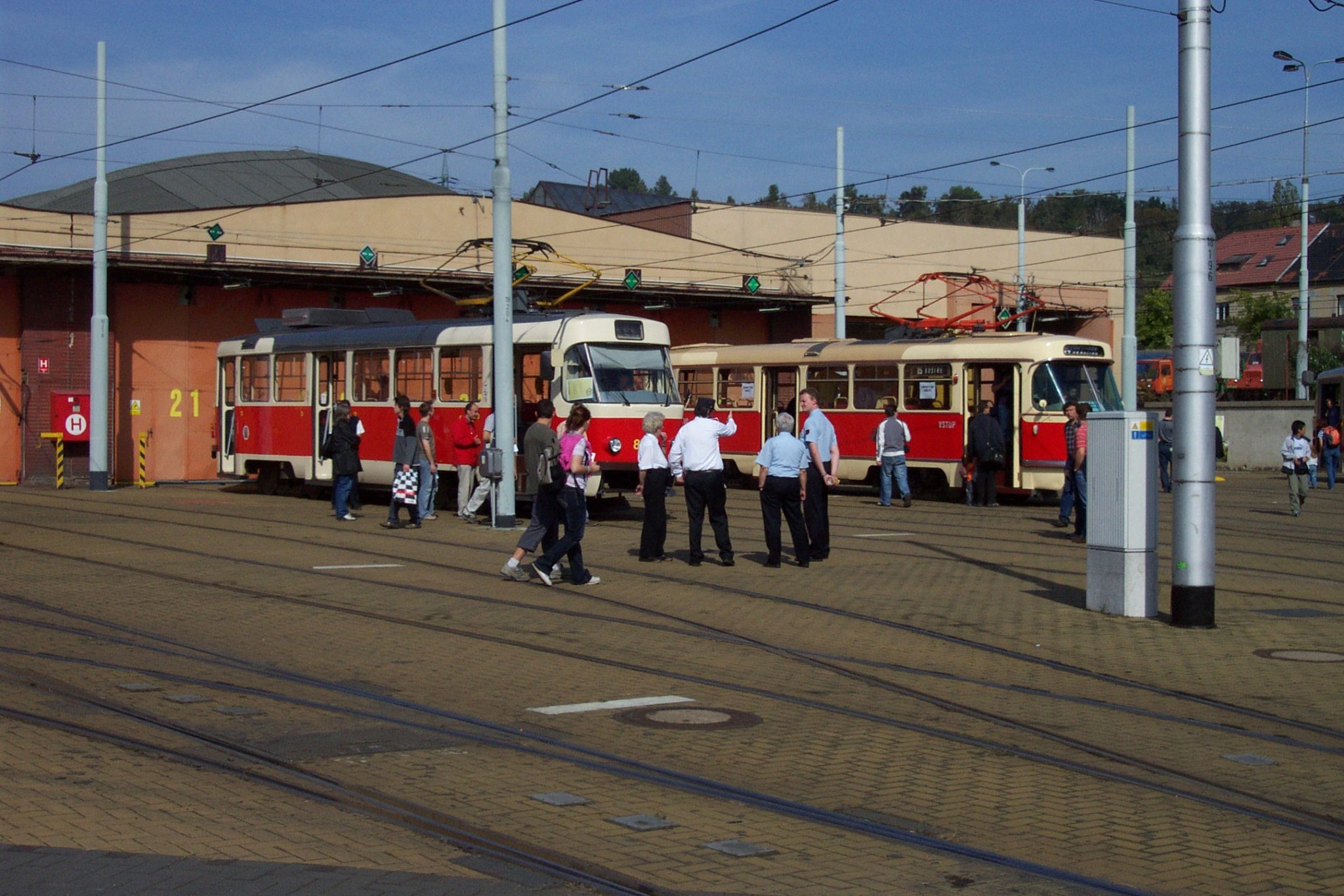 Dopravní podnik postaví novou budovu vozovny Hloubětín, ta současná má vadnou střechu